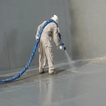 弹性聚脲防水材料以其卓越附着力在涂装工程中大放异彩，助力长效防水